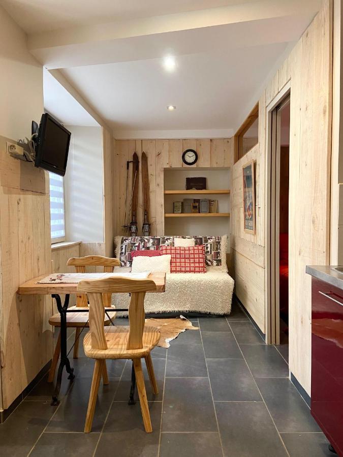 La Porteille Apartment *